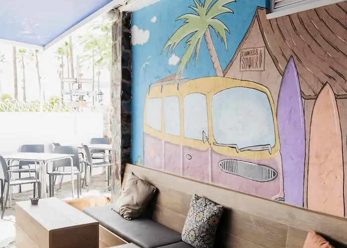 Endless Summer Hostel *