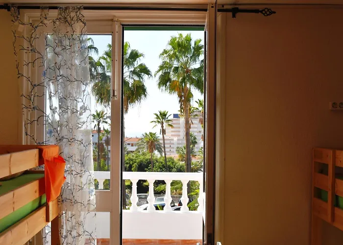 Endless Summer Hostel Costa Adeje (Tenerife)